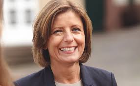 She was the second female president of the bundesrat and the sixth woman holding one of the five highest federal. Malu Dreyer Kinder Funny Minions Memes