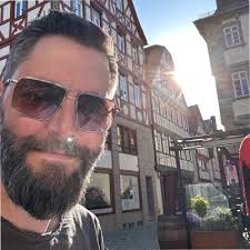 Göttibueb Lülü zu Besuch bei Weit&Breitsicht. I bi stouz uf Di!