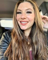 Vanessa Robinson's Instagram, Twitter & Facebook