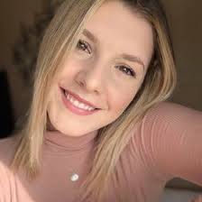 Emily McCloskey (emilymccloskeyy)