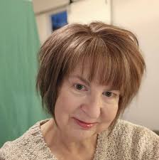 I'm getting so much joy from this bird feeder camera. Dark-eyed junco 🤗