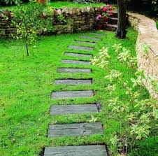 30 Green Design Ideas For Beautiful Wooden Garden Paths Garden Paths Natural Landscaping Wooden Garden