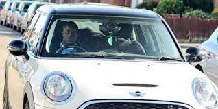 N'golo kanté income, houses,cars, luxurious lifestyle and net worth 2019 maybe you want to watch cristiano ronaldo. Chelsea N Golo Kante S Est Enfin Separe De Sa Mini Cooper Pour Une Mercedes