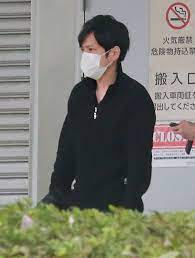 フォトギャラリー5枚目 活動休止直前の 嵐 が見せた貴重な 生私服姿 fridayデジタル 嵐 嵐 私服 二宮 和 也