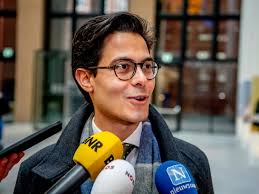 De moeders van rob jetten en thierry baudet hebben zich tijdens hun entree in politiek den haag behoorlijk geërgerd aan de houding van de media. Rob Jetten Is Een Groene Radicalo Die Nooit De Excuushomo Wilde Zijn