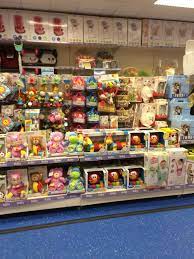 smyths toys edge of town layout high fixtures warehouse visual merchnadising www clearretailgroup eu toy people toys layout