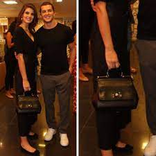 Camila queiroz desfila no evento magnum day ao lado da estilista patricia bonaldi e ao som da cantora preta gil, neste domingo, 08 de novembro de 2015. Camila Queiroz Vai Ao Teatro Com Bolsa De R 14 Mil