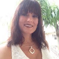 Elizabeth Criswell's Instagram, Twitter & Facebook