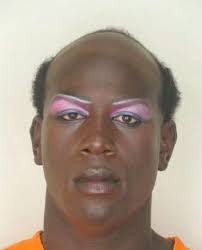 Demain C'est Loin " quand tu vois Médine et meme une Légende comme  Tunisiano ,kiffer sa vie sur le son 25 ans après . Il est heureux pourtant  c'est meme pas IAM