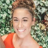 Caroline Lemon's Instagram, Twitter & Facebook