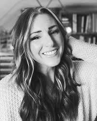 Let's do Monday Mixes takeover post by Brand Ambassador Alison Pinto  @alisonpintoart Colors used : Mayan Blue Genuine and Buff Titanium At first  glance, what do these colors say to you? Mayan