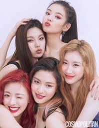 Itzy Collab With M A C Cosmetics For A Fun And Cute Shoot With Cosmopolitan Korea Koogle Tv Itzy Photoshoot Kpop Girls