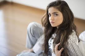 المعارض السوري رياض الترك، الملقب أيضا ب «مانديلا سوريا»، يروي ل المشهد كيف يعود رياض الترك الى سنوات السجن والتعذيب، بسبب معارضته الوحدة بين سوريا ومصر التي. ÙˆØ§Ù„Ø¯Ø© Ø­Ù„Ø§ Ø§Ù„ØªØ±Ùƒ ØªØªØ®Ù„Ù‰ Ø¹Ù† Ø­Ø¬Ø§Ø¨Ù‡Ø§ Ø´Ø§Ù‡Ø¯ÙˆÙ‡Ø§ ÙÙŠ Ø¥Ø·Ù„Ø§Ù„ØªÙ‡Ø§ Ø§Ù„Ø¬Ø¯ÙŠØ¯Ø© Ù…Ø¬Ù„Ø© Ø§Ù„Ø¬Ù…ÙŠÙ„Ø©