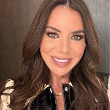 Paige Edmonds's Instagram, Twitter & Facebook