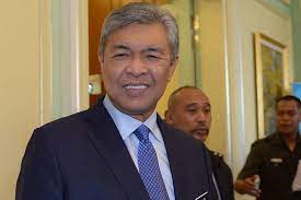Tan sri muhyiddin yassin, 73, was a member of parliament for p143 pagoh from 1978 to 1986 and served as deputy federal territory minister as well as deputy minister of trade and industry during that period. Malaysia S Najib Razak Fires Deputy Prime Minister In 1mdb Rift Wsj