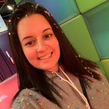 Naomi Colon's Instagram, Twitter & Facebook