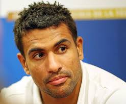 The leicester defender wesley fofana has revealed he has suffered a fractured fibula. Rugby Fofana Comme Un Debutant Le Telegramme