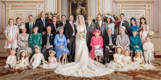 Laut eines insiders des magazins hello habe sie im windsor castle als kind immer weihnachten gefeiert. Lady Gabriella Windsor Releases Her Official Wedding Photos With Queen Insider