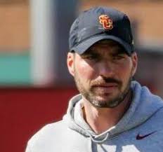 Alex Grinch Tries Badger Rehab For a Change