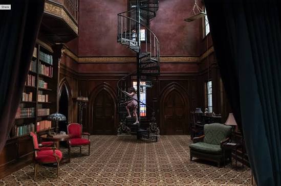 The Haunting of Hill House' Manages to Both Scare and Stir Emotions | The  Harvard Crimson