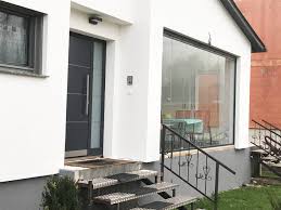 Balkon Mit Schiebeturen Aus Glas Wintergarten Schmidinger Schiebe Tur Haus Aussen Terrassenverglasung