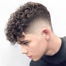 Pin By Ellen Sousa On Curly Hair Men In 2020 Haircuts For Curly Hair Men Haircut Curly Hair Curly Hair Men