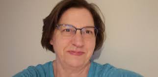 How to get my bengal cat to play indoors again?