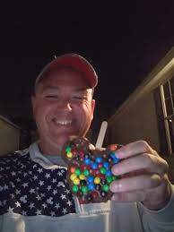 Was eating bread today and would you look at that! A hidden Mickey!🐭 call  me crazy but I wish everything was Mickey shaped!💗💗