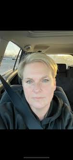 Hi all! Hope this finds everyone healthy and well! I'm reaching out for  recommendations for a (preferably local) Natural/Holistic Physican. Anyone  have someone they love? Thank you, and have a great and