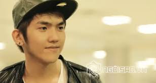 Ca sĩ mới nổi Đình Phong hứa hẹn “khuấy đảo” thị trường âm nhạc Việt