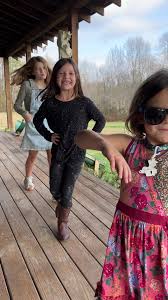 Each of my girls have their own sense of fashion for sure. #kidsfashion  #ootdkids #matildajane 😳