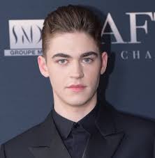 Αποτέλεσμα εικόνας για hero fiennes tiffin