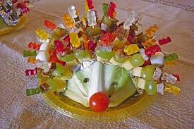 Gartenliebes Bunter Spiesse Igel Mit Gummibaren Von Gartenliebe Chefkoch Rezept Partyessen Kinder Gesunde Getranke Fur Kinder Kindergeburtstag Essen Kita