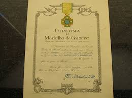 И́гры xxii олимпиа́ды, igry xxii olimpiady), conhecidos oficialmente como os jogos da xxii olimpíada foram os jogos olímpicos realizados em moscou, união soviética entre 19 de julho e 3 de agosto de 1980, e que contaram com a participação de 5.179 atletas de 80 nações. Nw1593a Diploma Da Medalha De Guerra Brasileira De Um Tenente Coronel Schmidt Antiguidades Militares