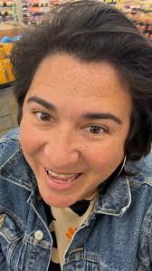 Back home, chatting with neighbors at the Callow Safeway, fueling up for No  Kings tomorrow! , Where will you be exercising your 1st amendment right??