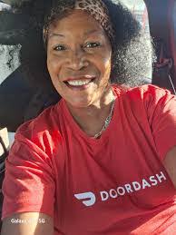 Tamara Pryor's Instagram, Twitter & Facebook