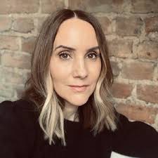 Alison Carmichael's Instagram, Twitter & Facebook