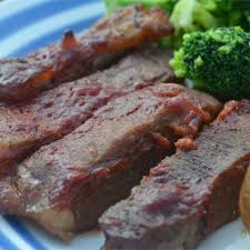 Add the steak in a single layer, seasoned with a few generous pinches of salt and pepper, and let it cook undisturbed for about 3 minutes to get a good sear. Marsala Marinated Skirt Steak Allrecipes