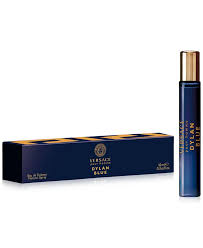 Ferah ve üst piyasada yerini bulmuş olan ve seti tamamlayan buğday tenlilere ilaç niteliğinde olan versace güzelliği. Versace Men S Dylan Blue Pour Homme Eau De Toilette Travel Spray 0 3 Oz Reviews Shop All Brands Beauty Macy S
