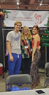 Meet Quin Frazier – CanvasRebel Magazine