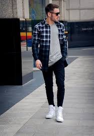 Are You Looking To Update Your Wardrobe With The Top Trends In 2020 Menswear Fashion Trends Have Com Flannel Outfits Men Mens Street Style Mens Casual Outfits