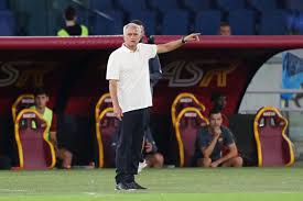 Die associazione sportiva roma, kurz a.s. 90plus As Roma Mourinho Blickt Auf Dalot Und Zakaria 90plus