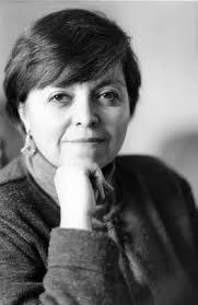 Rinde Elsa Cross homenaje a Pablo Neruda con 'Isla Negra'