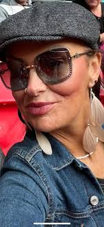 Ordinarily I wouldn't share a post such as this to the group but am doing  so in the hope that the Army Veteran I met today reads it and takes my  advice. "