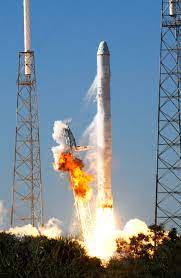 For regular updates, follow spacex @spacexer. December 8 2010 Spacex S Falcon 9 Rocket Lifts Off From Launch Pad 40