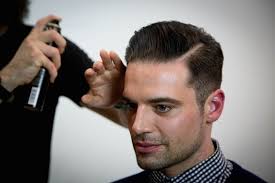 Di samping pengemasan berkelanjutan dan produk rambut intensif seperti sampo yang dibuat khusus, alat untuk wajah adalah produk yang sedang tren untuk dijual pada tahun 2021. Gambar Gaya Rambut Pendek Pria Islami Terbaru Cahunit Com