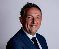 Hey, isn't that actor Barnsley's James Nield?