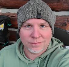 How to identify a bull moose?