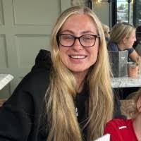 Leah Lacey's Instagram, Twitter & Facebook