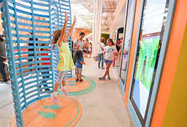 Designed by award winning zooco estudio our santa monica studio features a creative space to designed by award winning zooco estudio, our studio features a creative space for kids to play science and sensory activities are also a huge part of our program, we touch every sense so they. 30 Things You Have To Do In Santa Monica With Kids Mommypoppins Things To Do In Los Angeles With Kids